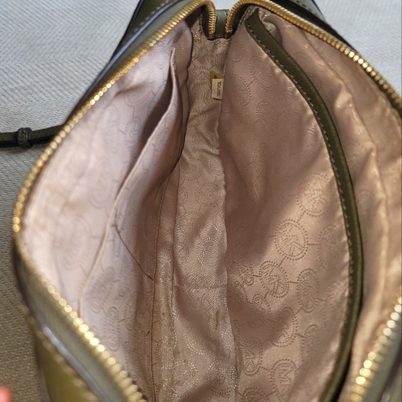 Michael Kors Jet Set in Olive - Picture 8 of 9